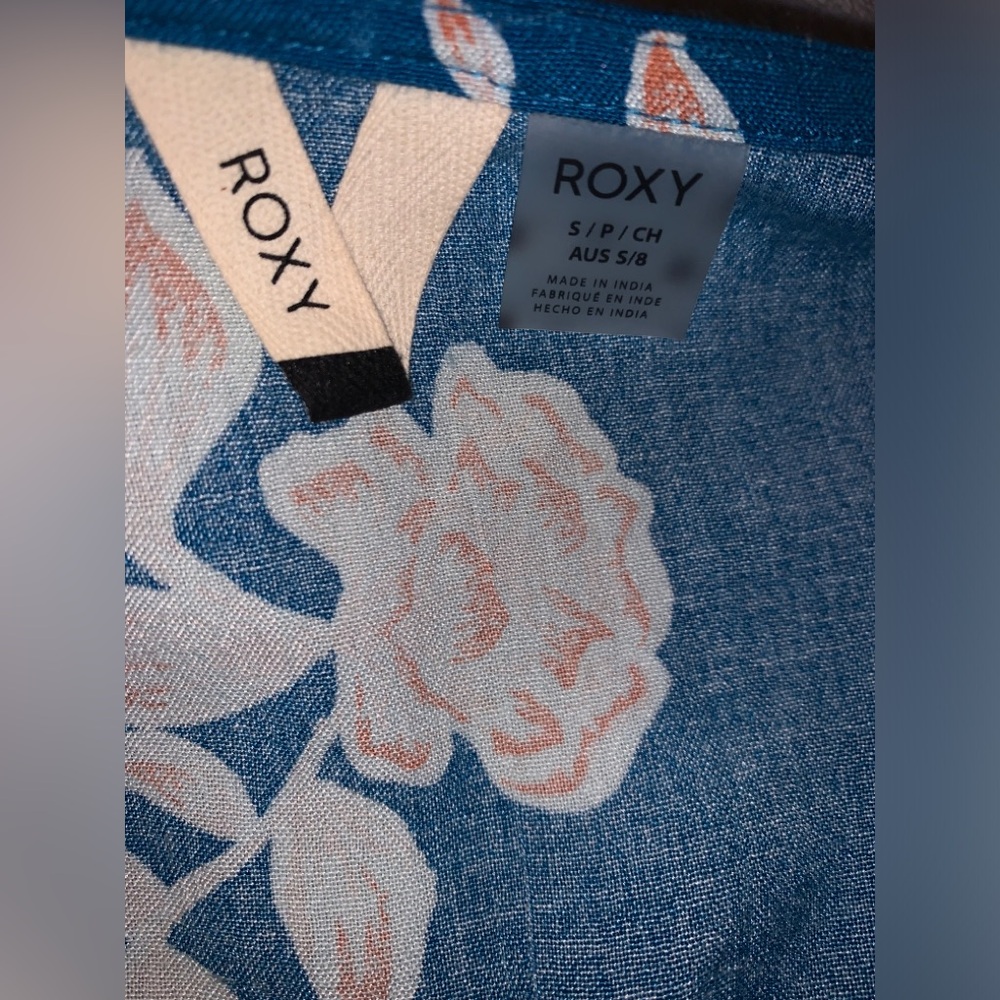 Roxy Flower Hawaiian Print in blue Wrap dress NWOT small - Picture 12 of 12